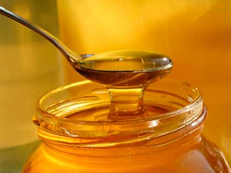 У Черкаській області виробництво меду за сприятливих погодних умов цьогоріч складе до двох тисяч тонн.