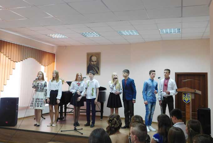 Останній дзвоник пролунав для учнів Чорнобаївської школи мистецтв