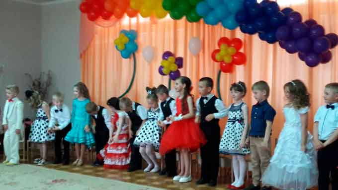 30-31 травня в дошкільному навчальному закладі «Лісова Казка» Мошнівської сільської ради пройшли випускні бали.
