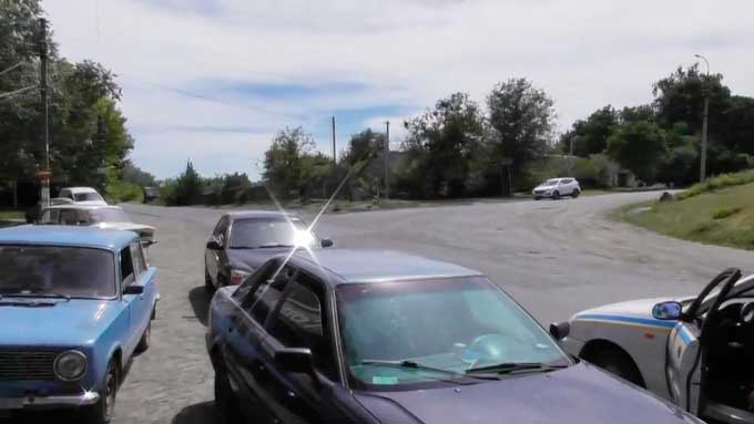 Відеорепортаж: у Городищі зловмисники «вибили» автівку у її власника
