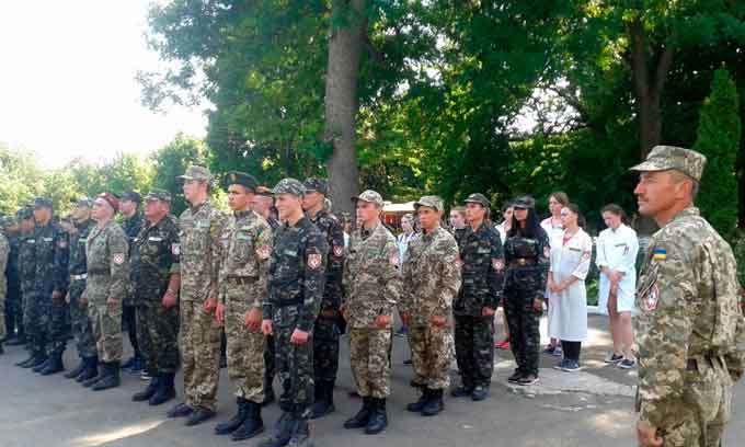 У Маньківці відкрито другу зміну військово-патріотичного табору «Козацький гарт»