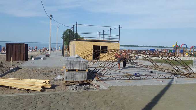 У керівництві КП «Дирекція парків» пересварились через будівництво на території пляжу «Пушкінський».