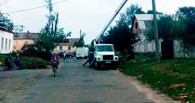 В Золотоноші без струму лишаються ще 748 домоволодінь