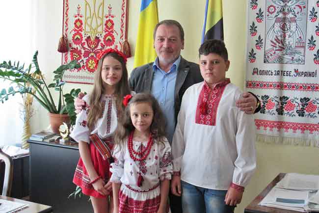 У Каневі вручили грамоти переможцям міського конкурсу «Таланти багатодітної родини»