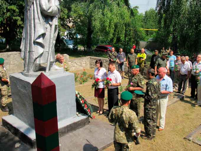 У Легедзиному вшанували пам’ять героїчно загиблих прикордонників