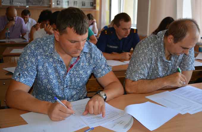 В ЧНУ склали жартівливу Оду тестові