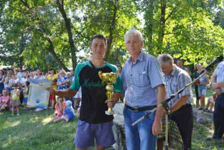 Кубок Реви залишається в Халаїдовому