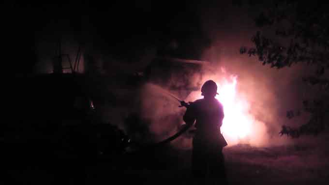 У Шполянському районі хтось підпалив комбайн (відео)