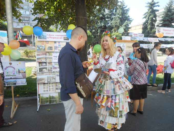 Бібліотеки провели загальносистемну вуличну акцію до Дня міста