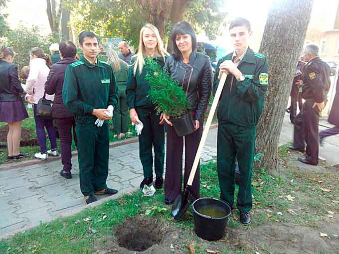Учні шкільного лісництва Кам’янського лісгоспу привезли нагороду зі Всеукраїнського зльоту