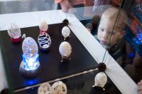 У Черкасах відкрилася виставка Галини Поліщук «Різьблення по яєчній шкаралупі» (фото)