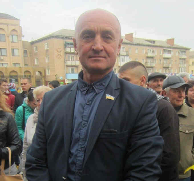 Теперішній користувач землями КСП «Родниківка» Сергій Войченко одночасно є депутатом Уманської районної ради