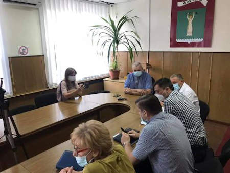 Сьогодні, 22 червня в малому залі Будинку рад відбулася зустріч міського голови Олексія Цибка з керівниками медичних закладів міста