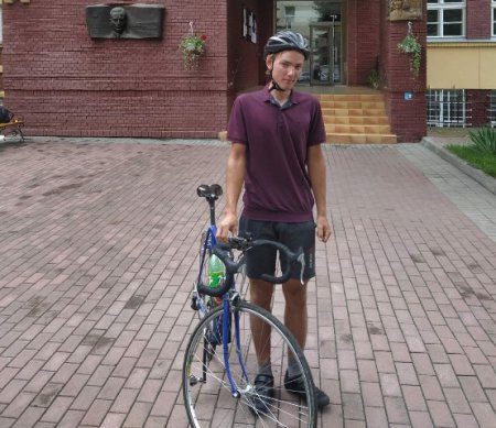 Абітурієнт із Черкащини проїхав велосипедом 700 км, щоб подати документи до Львівського університету