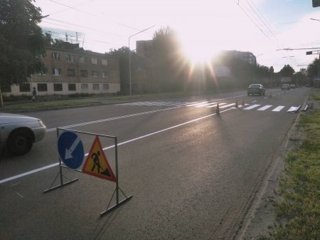 У черкаському мікрорайоні "Дніпровський" нарешті почали оновлювати дороги