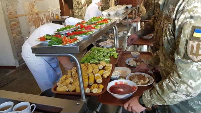 Черкащанок просять долучитися до приготування їжі для військових