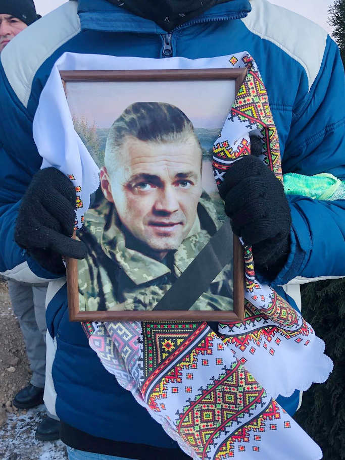 На Звенигородщині попрощалися із військовим, який загинув в російсько-українській війні