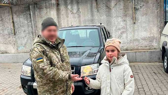 Школярка з Черкащини передала 120 тисяч гривень на позашляховик для захисників