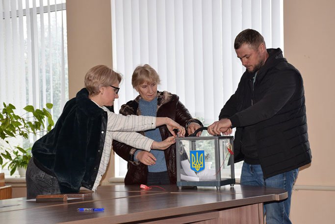 Депутати задовольнили заяву голови Шполянської ОТГ Сергія Кравченка на звільнення