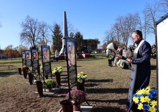 На Черкащині відкрили Алею пам'яті загиблих воїнів